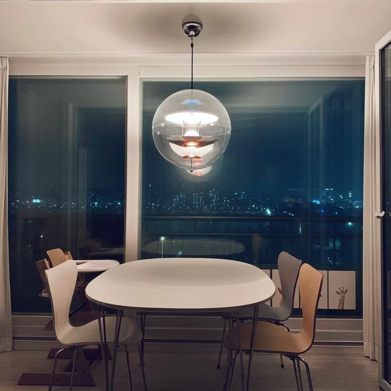 Glass VP Globe pendant lamp - Image 13
