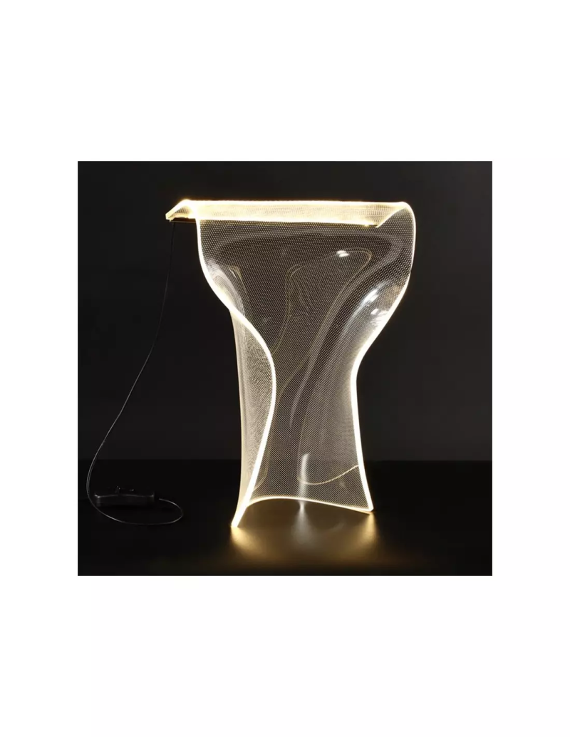 Gweilo Song LED Table Lamp - Image 9